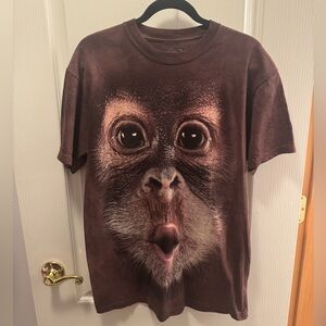 The Mountain Brown Baby Orangutan T-Shirt Size Mens Medium
